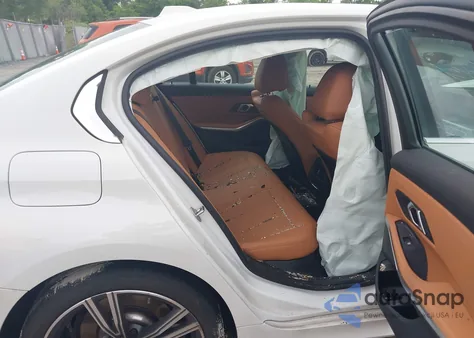 2024 BMW 3 Series 330I xDrive z USA, uszkodzony, nr VIN 3MW89FF05R8D96283